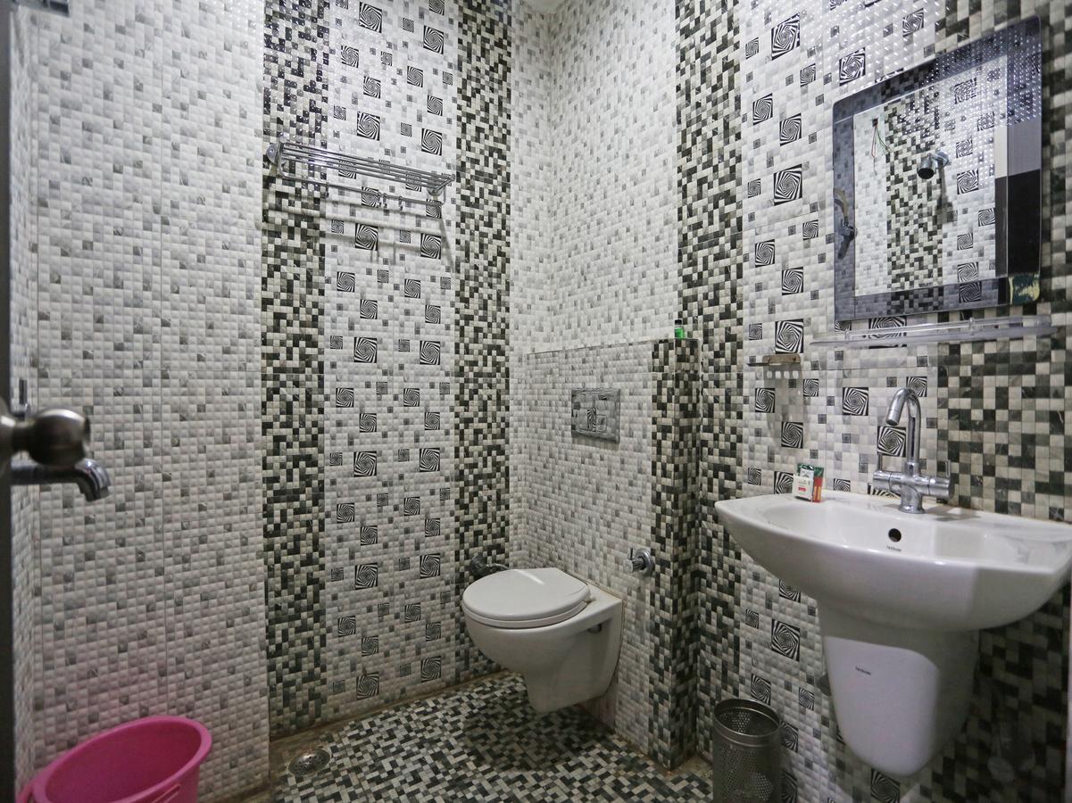 Oyo 4635 Sheetal Hotel Haldwāni Εξωτερικό φωτογραφία